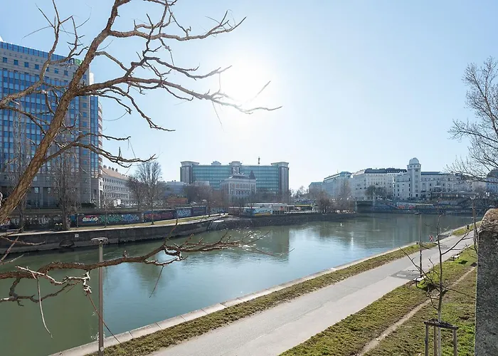 Stadt Vor Der Tuere Und Dennoch Ruhig Gelegen *