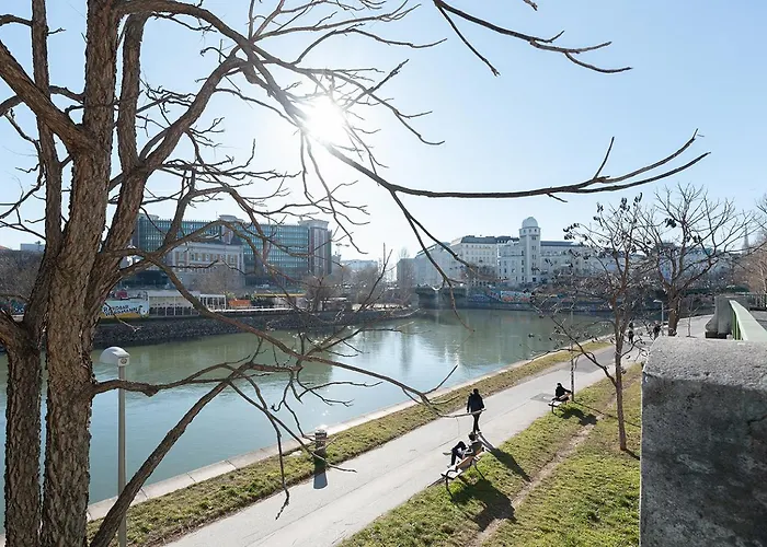 Stadt Vor Der Tuere Und Dennoch Ruhig Gelegen