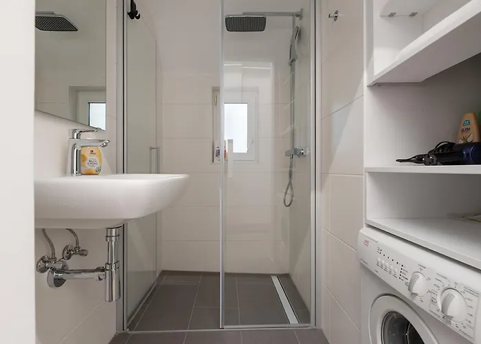 Appartement Stadt Vor Der Tuere Und Dennoch Ruhig Gelegen Vienne